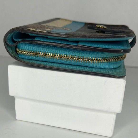 🩵Louis Vuitton Monogram Groom Compact Wallet w/Blue Interior LIMITED EDITION!🩵 - Picture 4 of 11